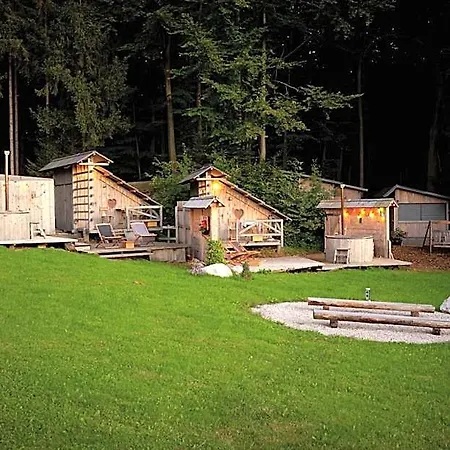 Alp Glamping Village *