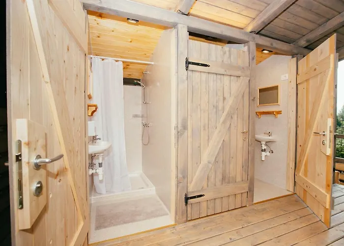 Alp Glamping Village * 라도블리차